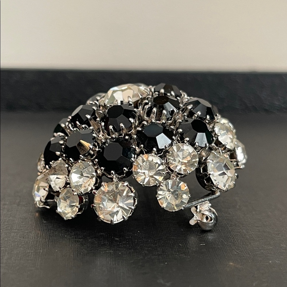 Vintage Austria Black & Crystal High Domed Rhinestone Brooch - Picture 5 of 8